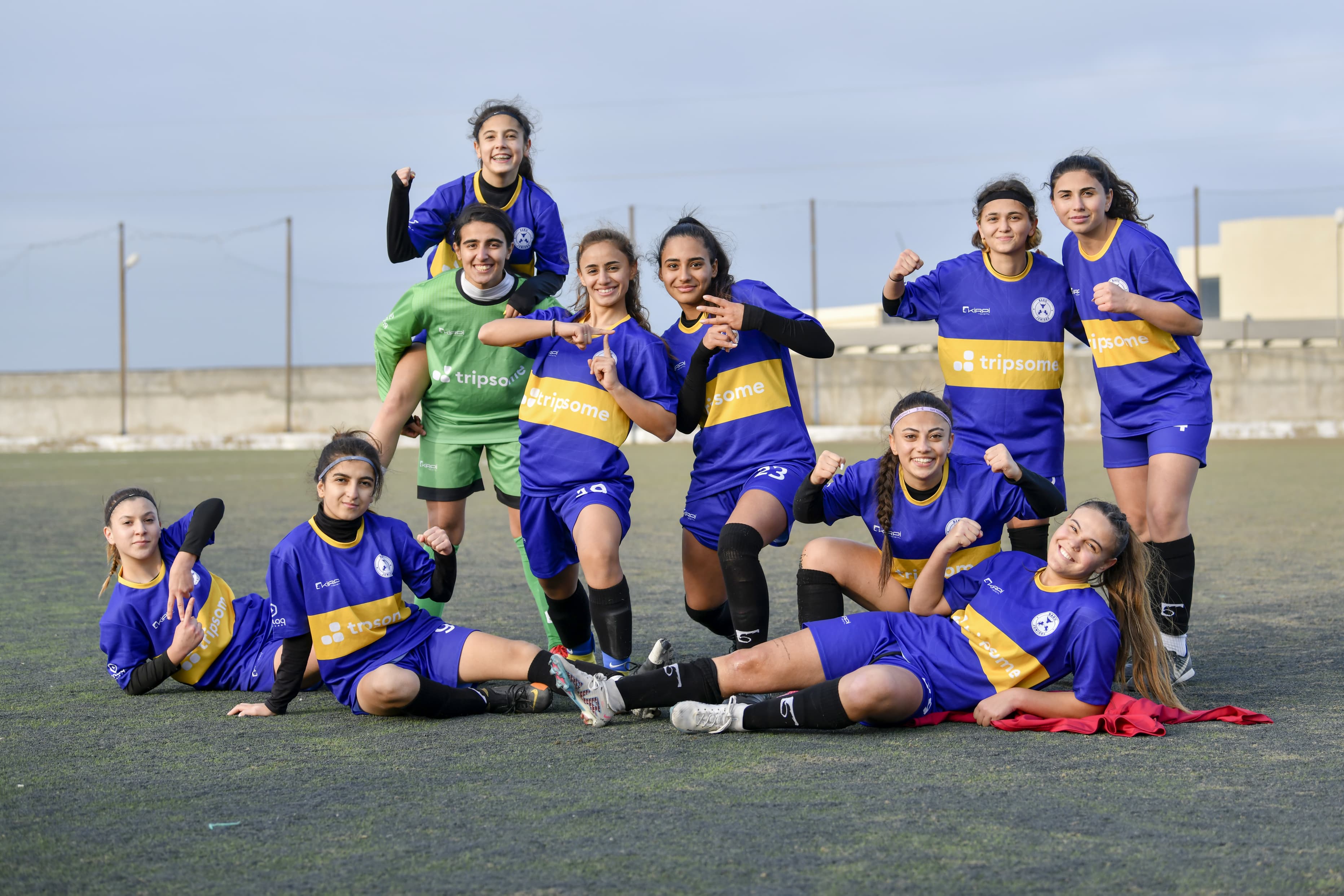 Baku Juniors team lineup in purple and gold kits